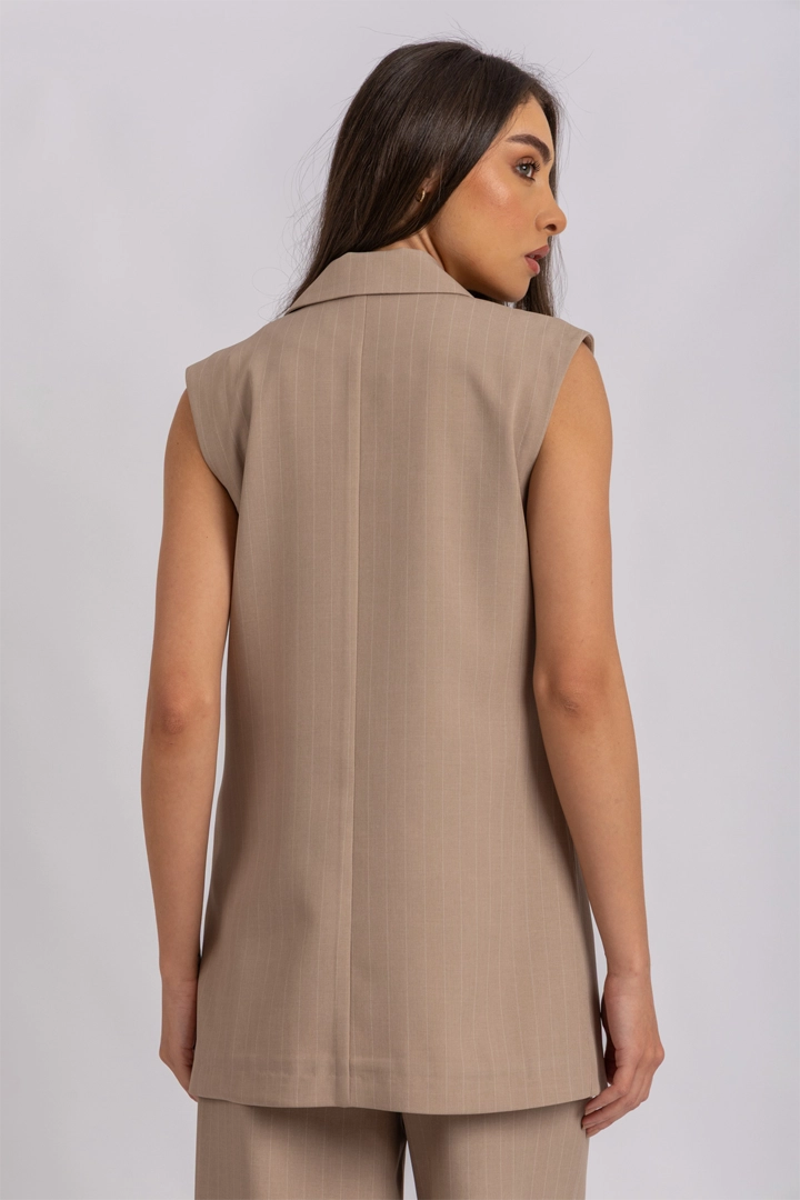 D. Beige