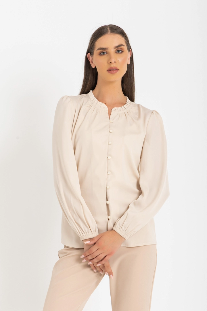 L. Beige