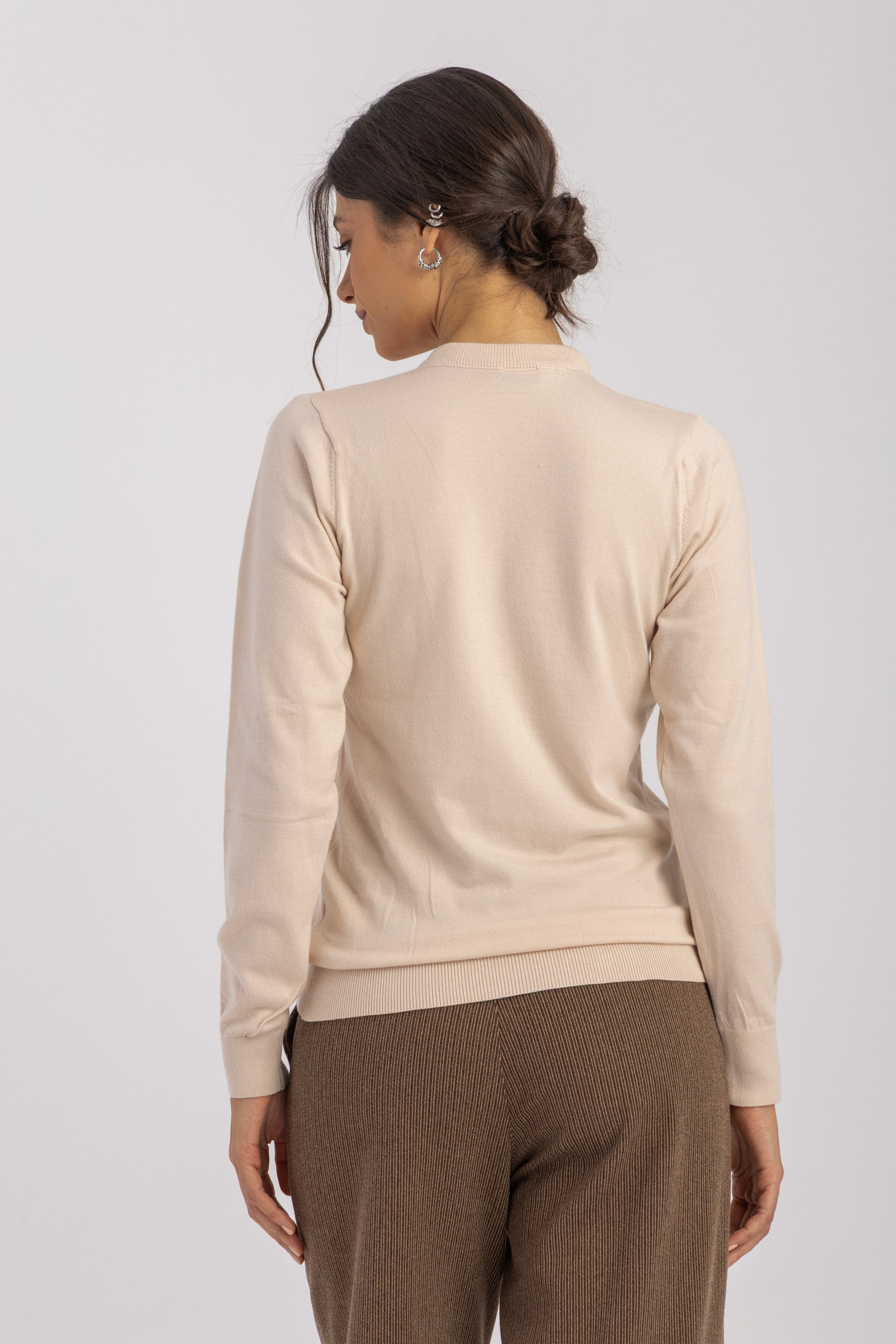 L. Beige