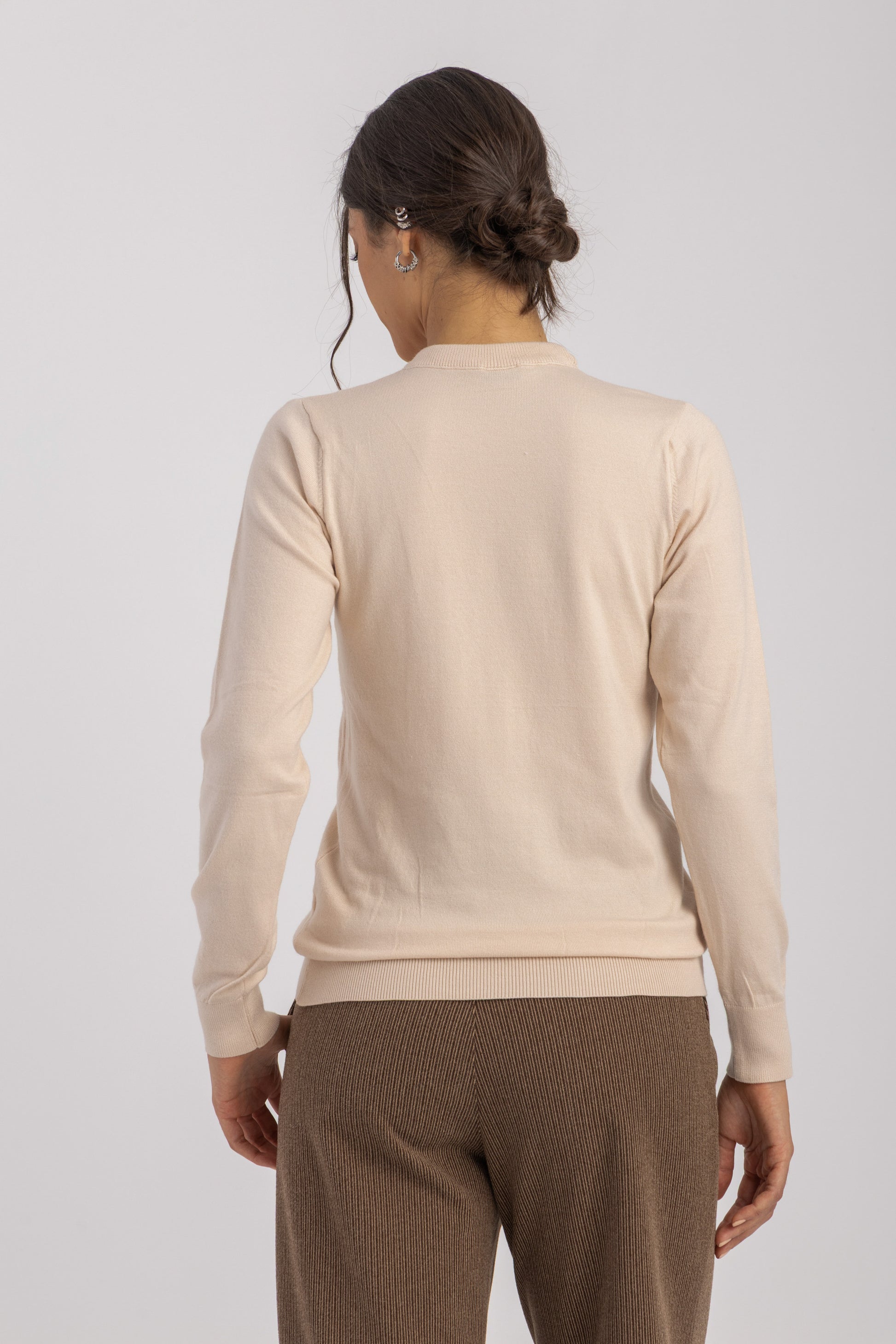 L. Beige