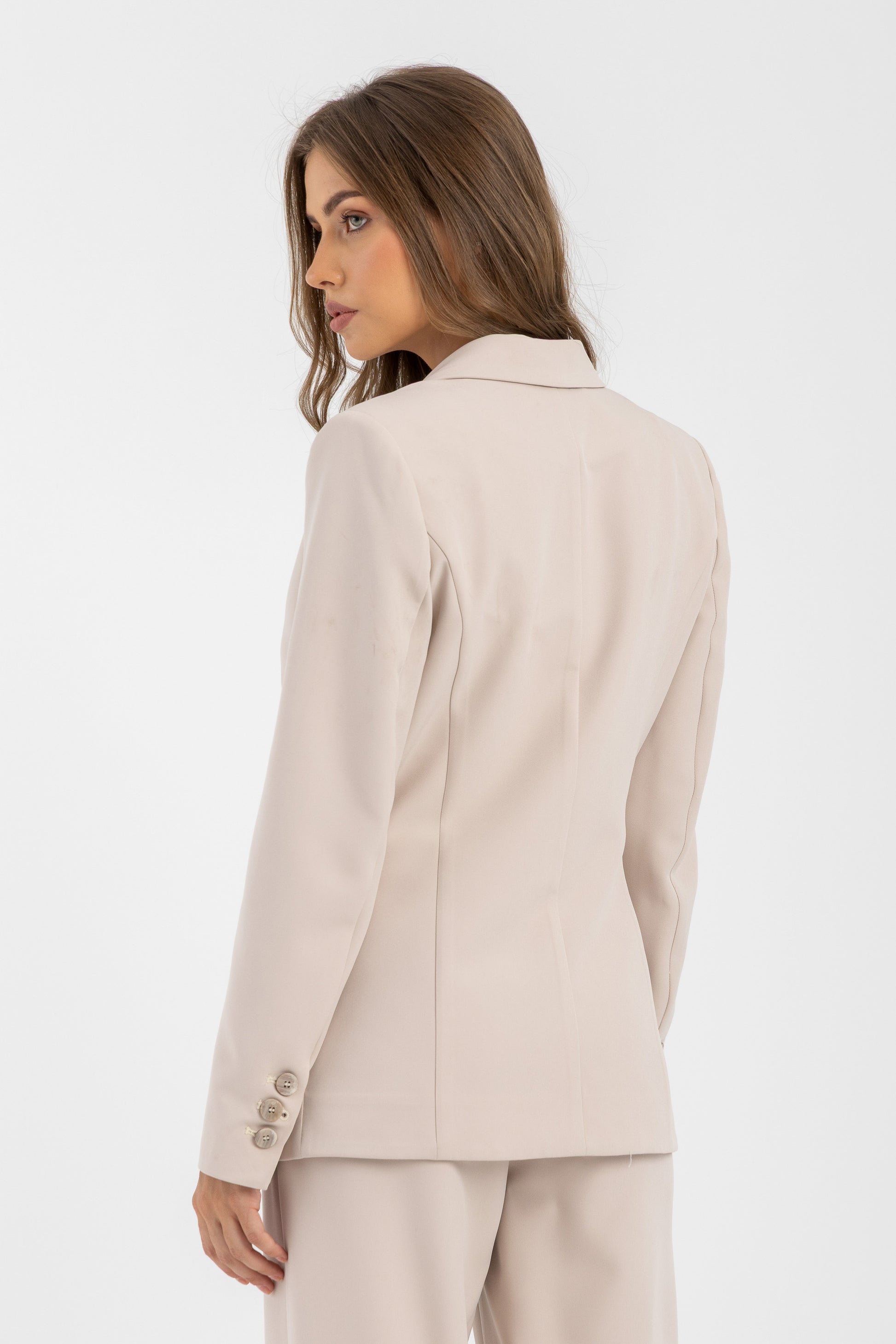 L. Beige