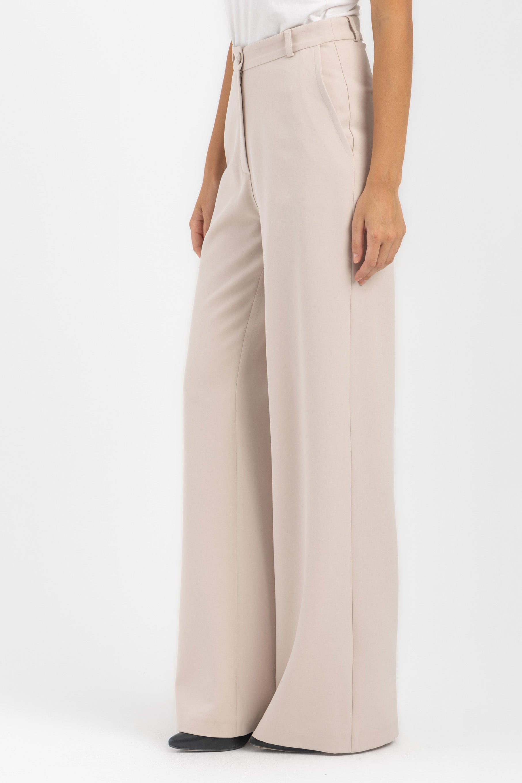 L. Beige