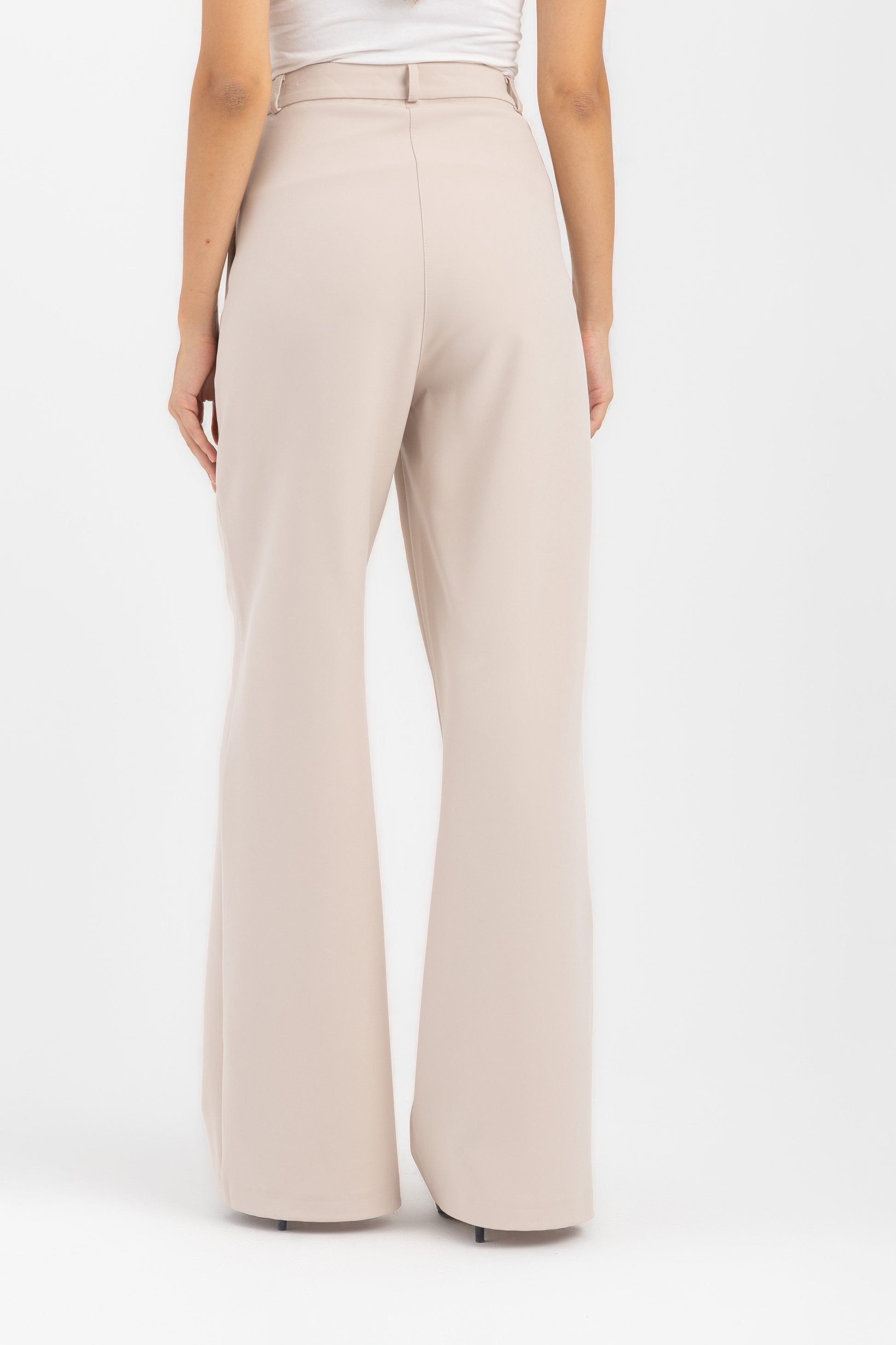 L. Beige