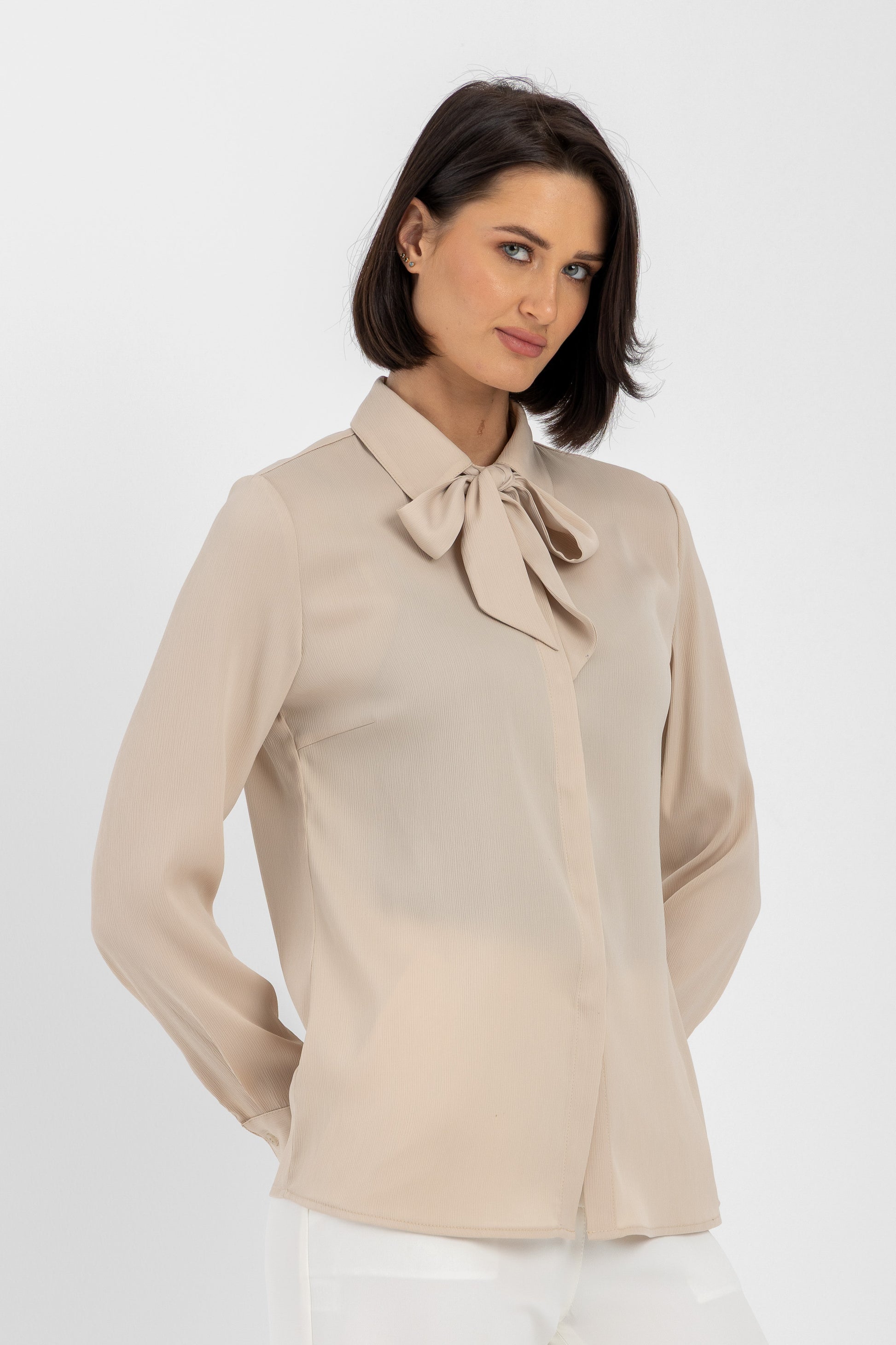 L. Beige