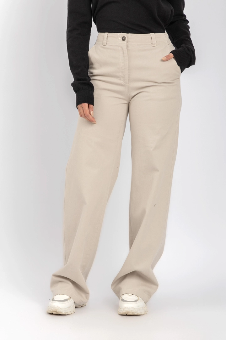 L. Beige