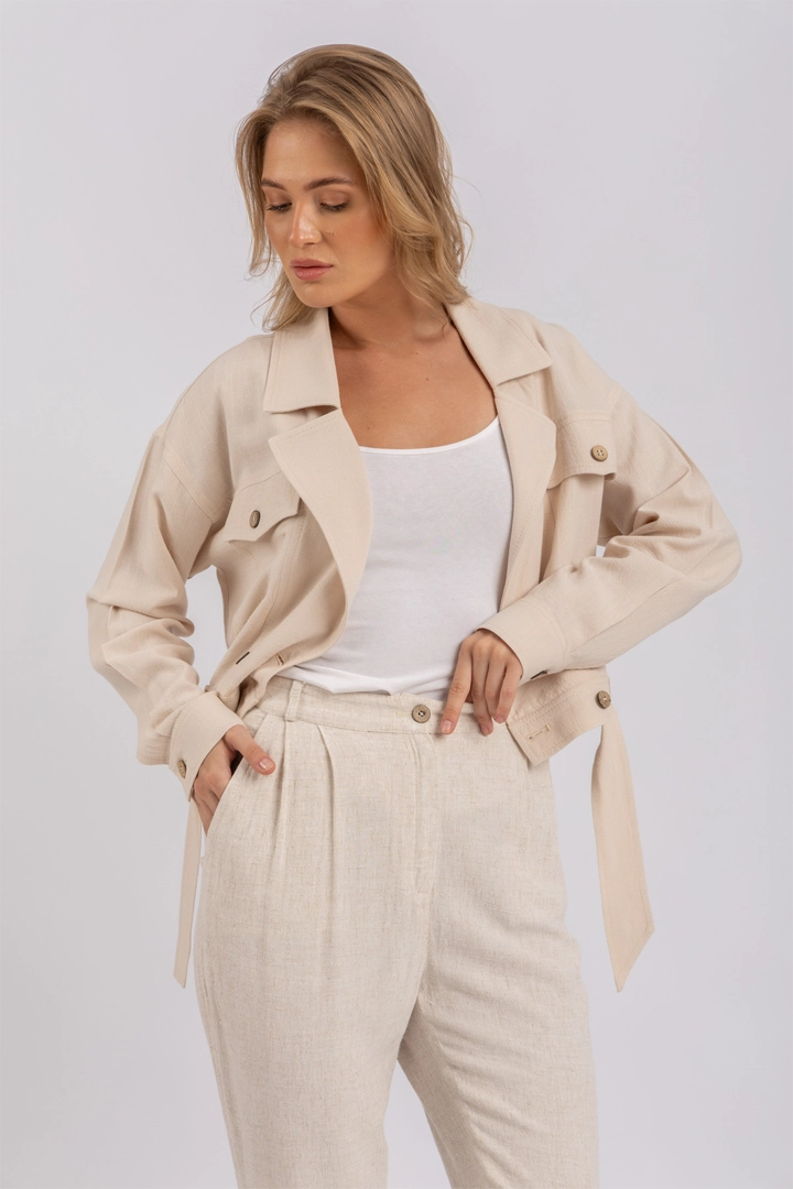L. Beige