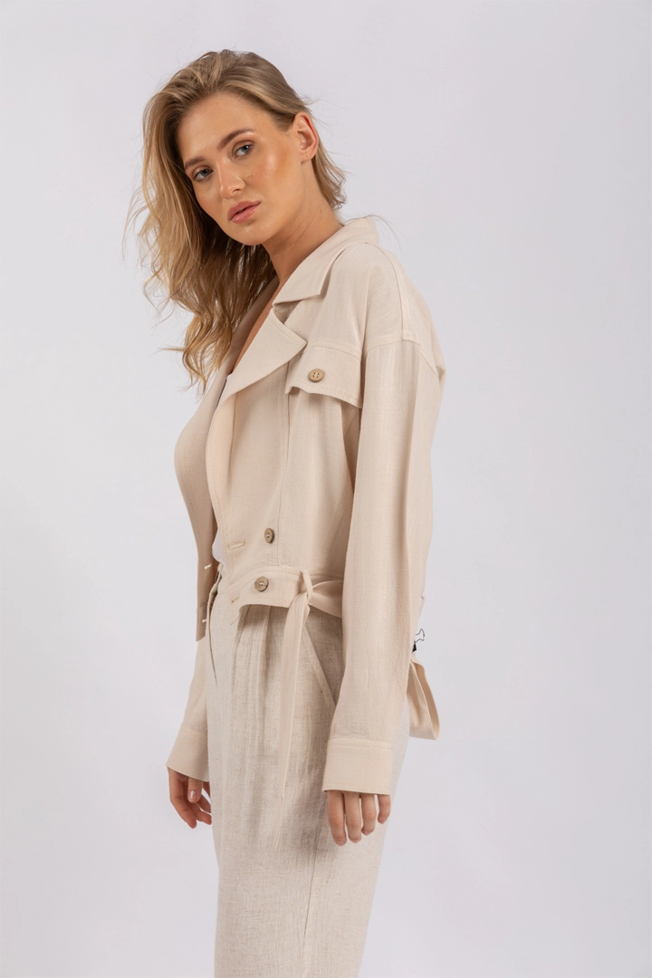 L. Beige