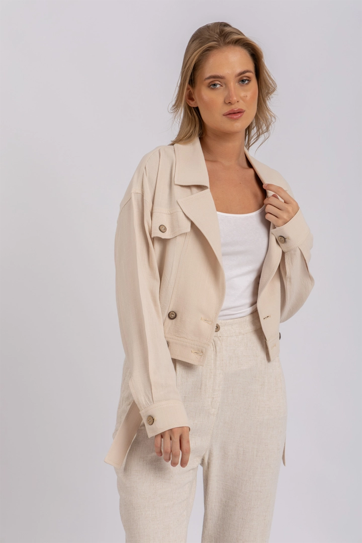 L. Beige
