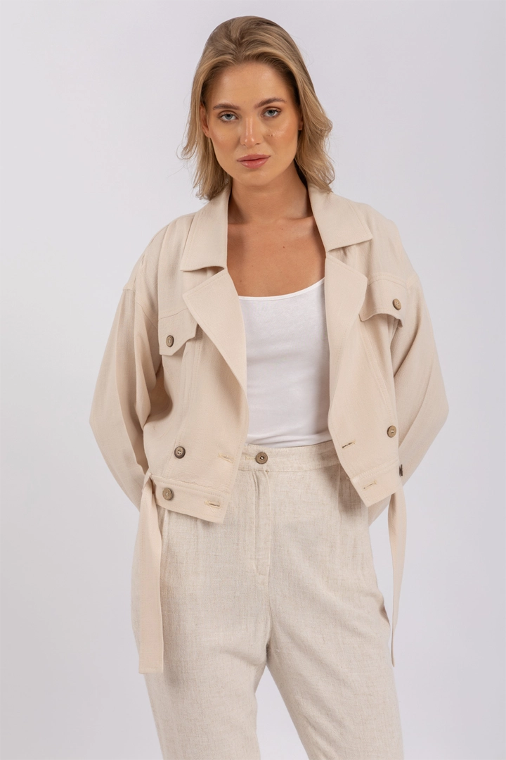 L. Beige