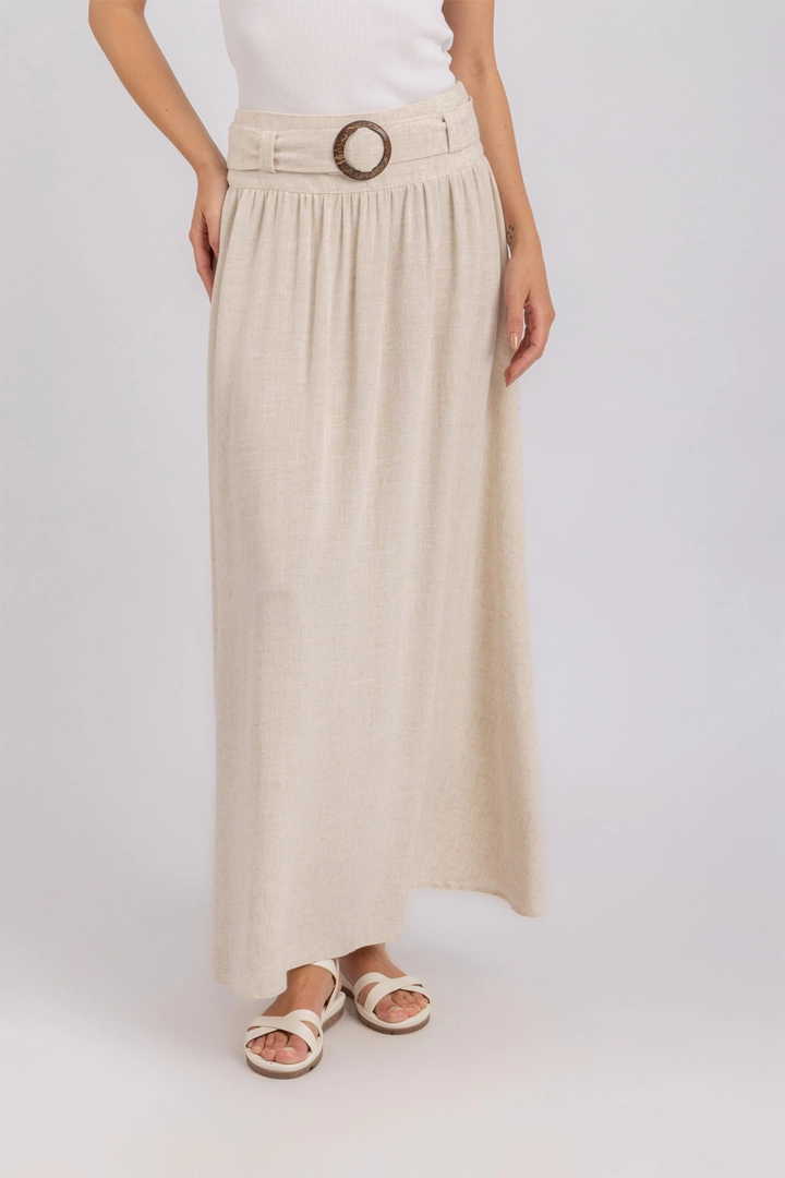L. Beige