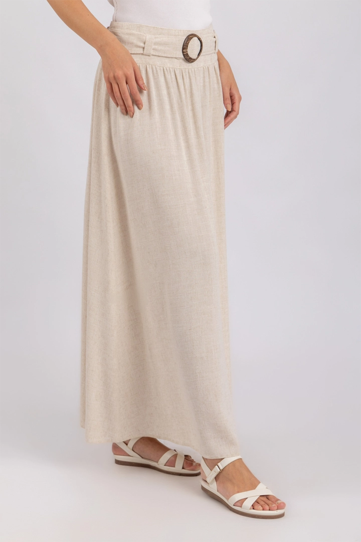 L. Beige