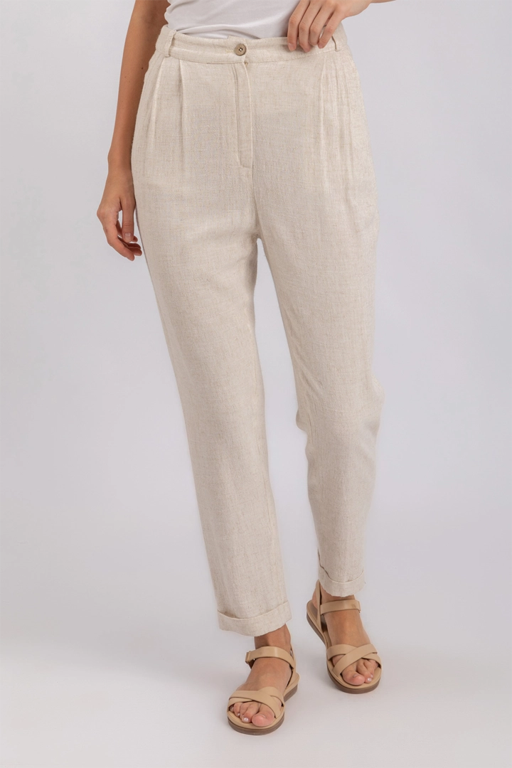 L. Beige