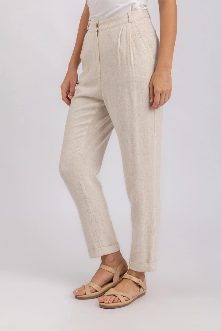 L. Beige