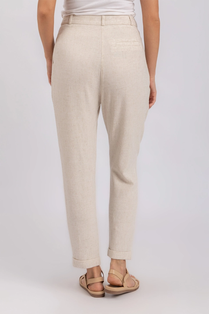 L. Beige