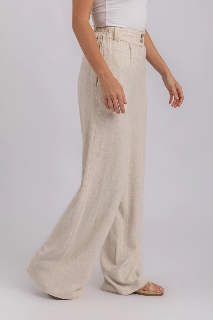 L. Beige