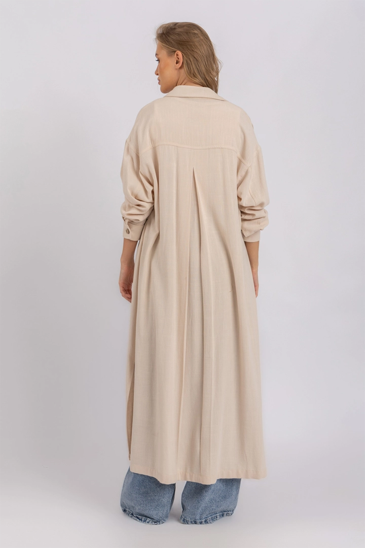 L. Beige
