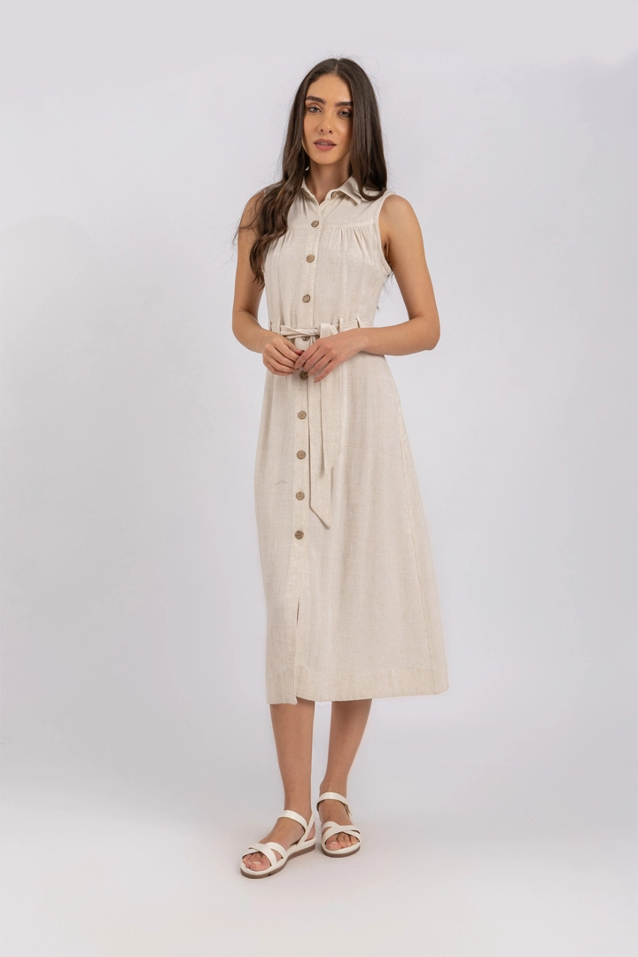 L. Beige