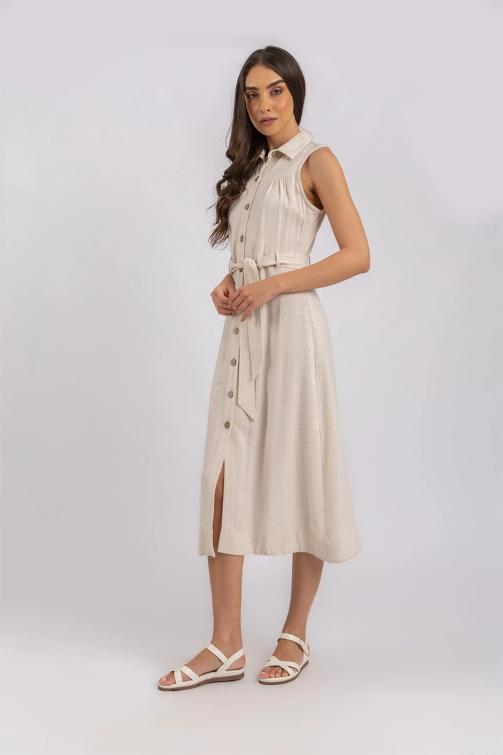 L. Beige