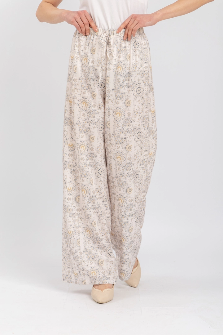 L. Beige