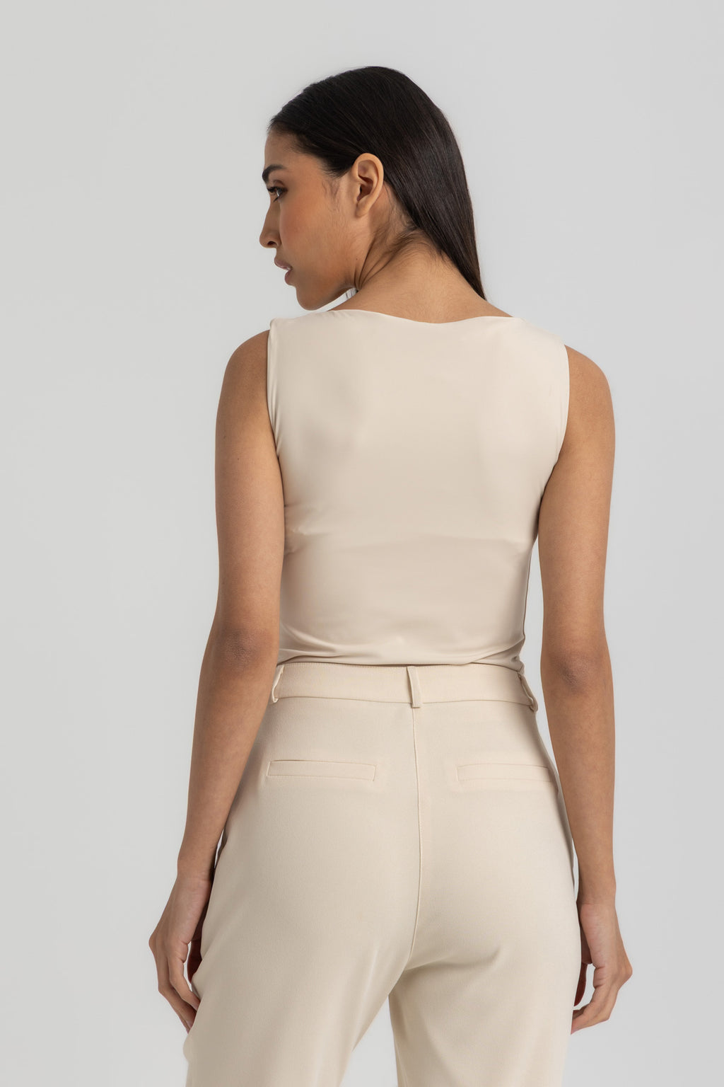 L. Beige