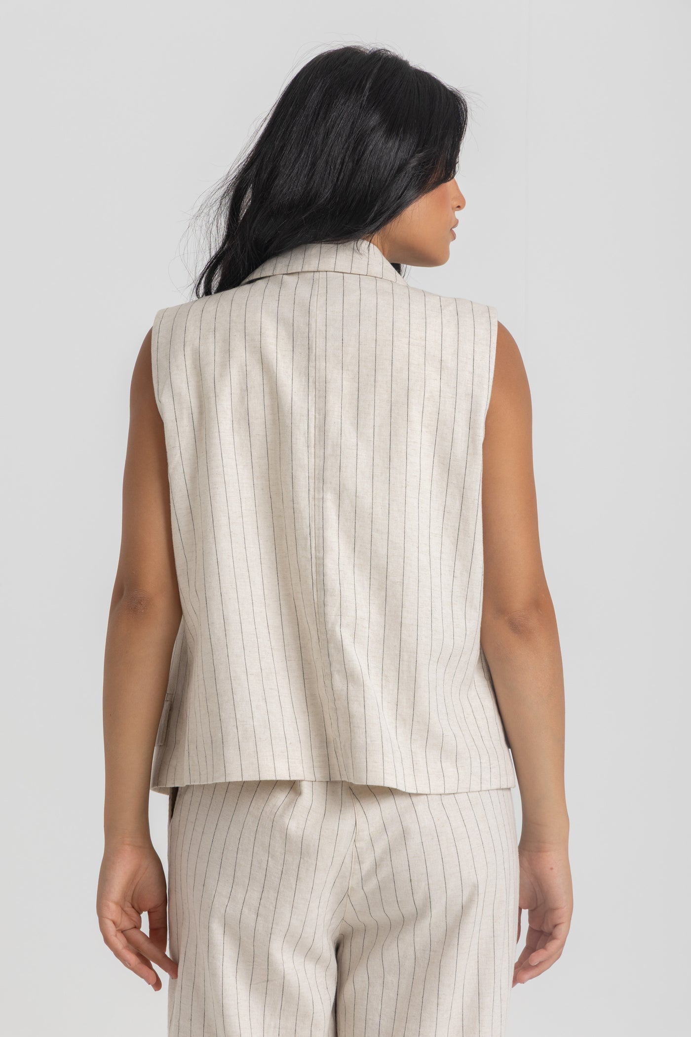 L. Beige