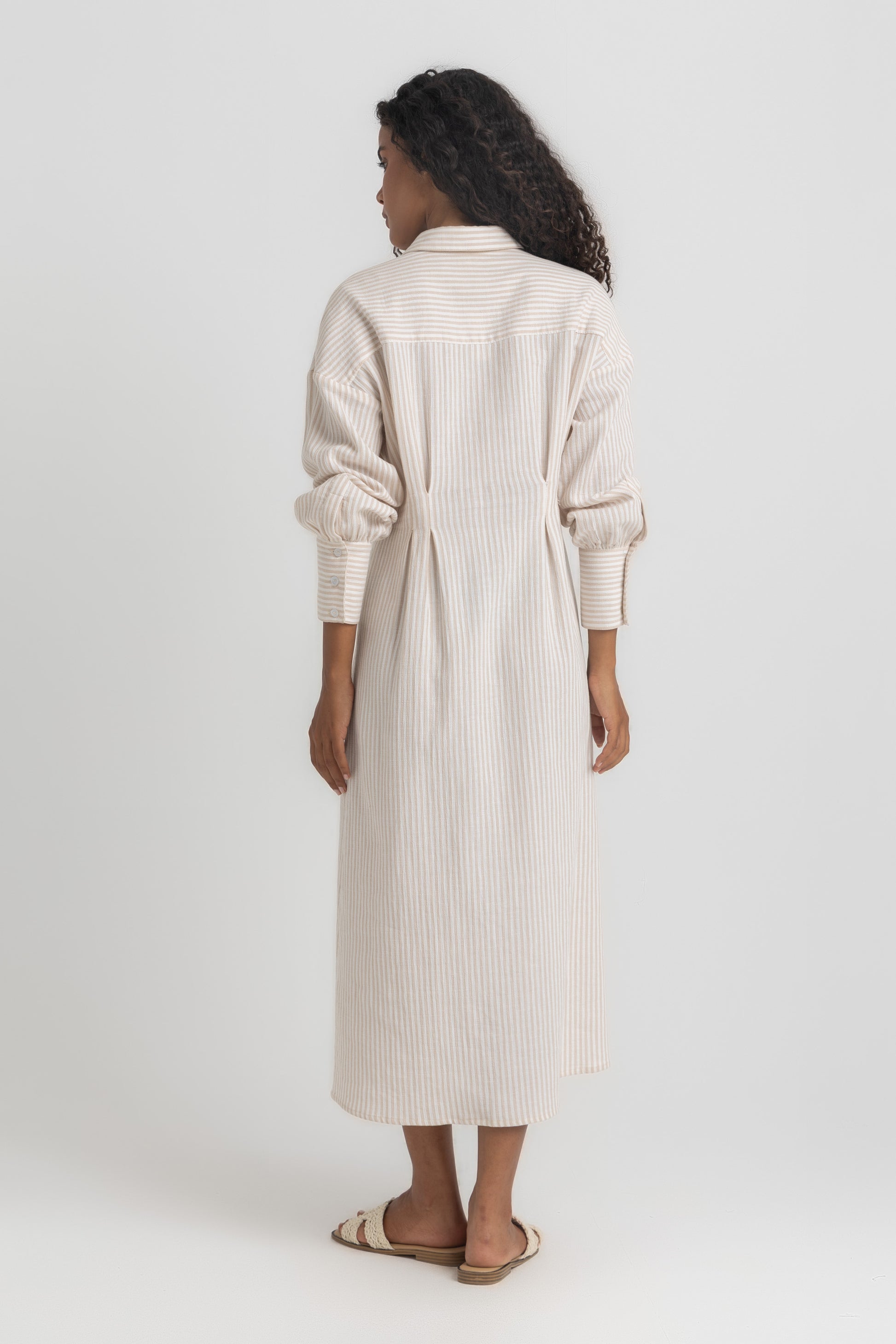 L. Beige