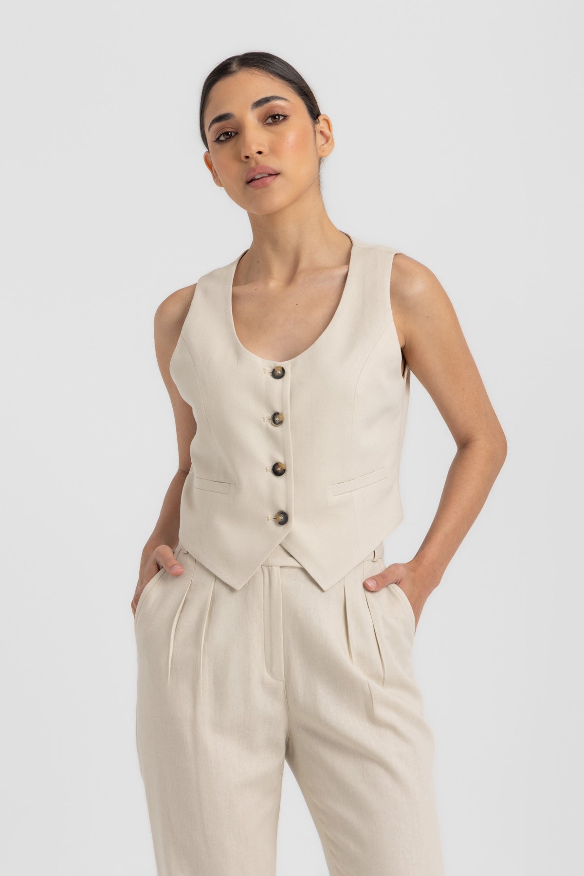 L. Beige