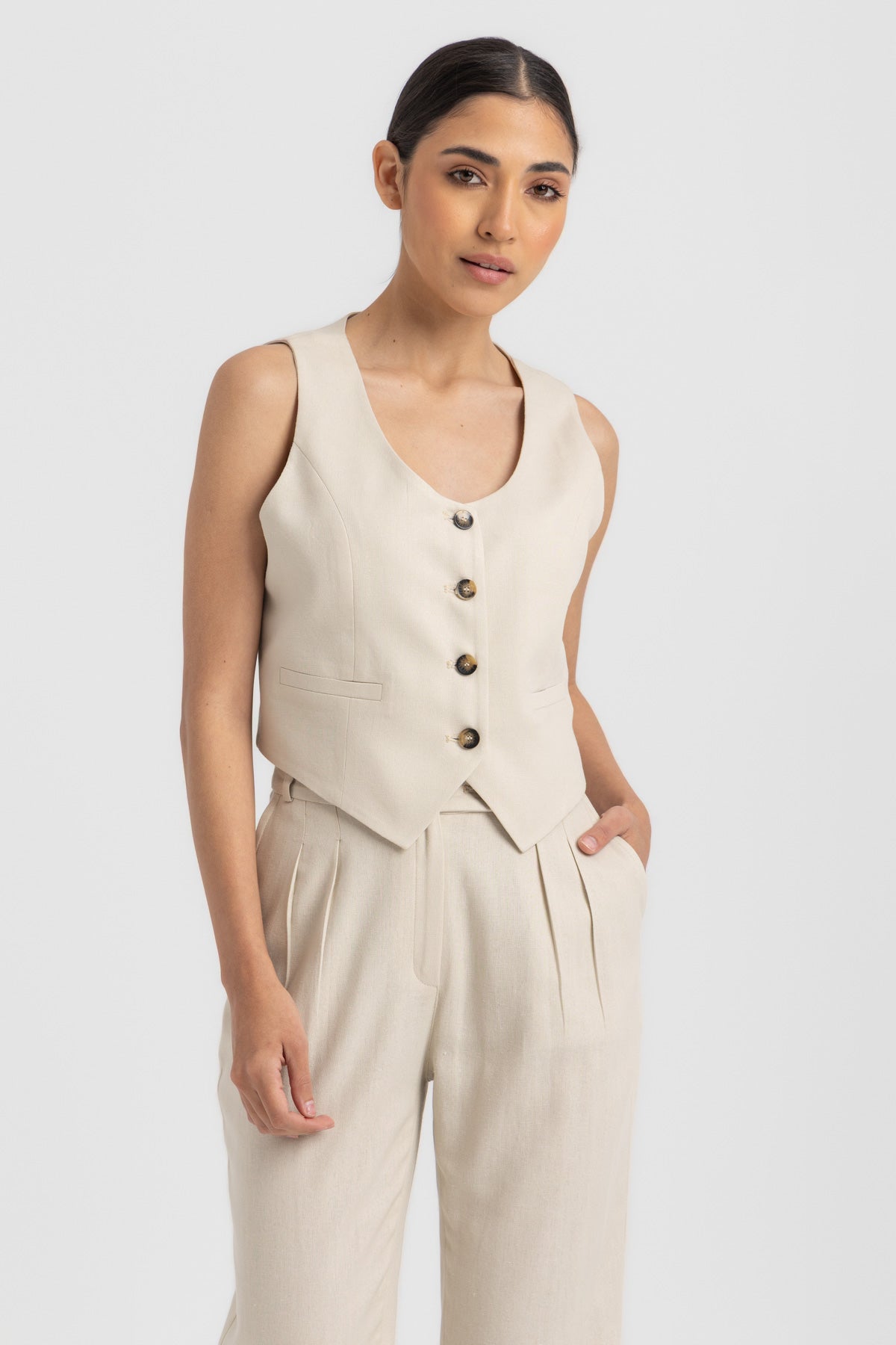 L. Beige
