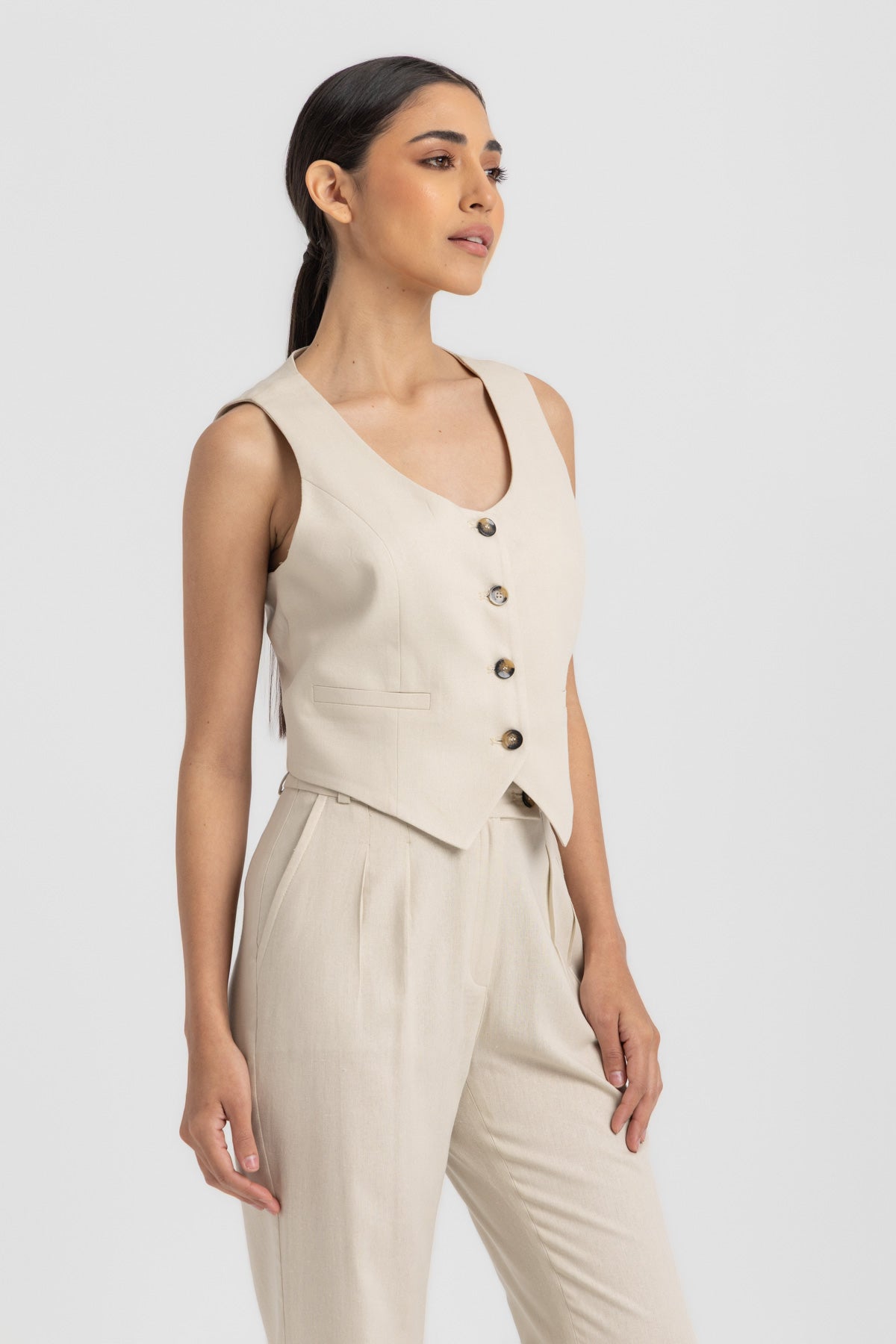 L. Beige