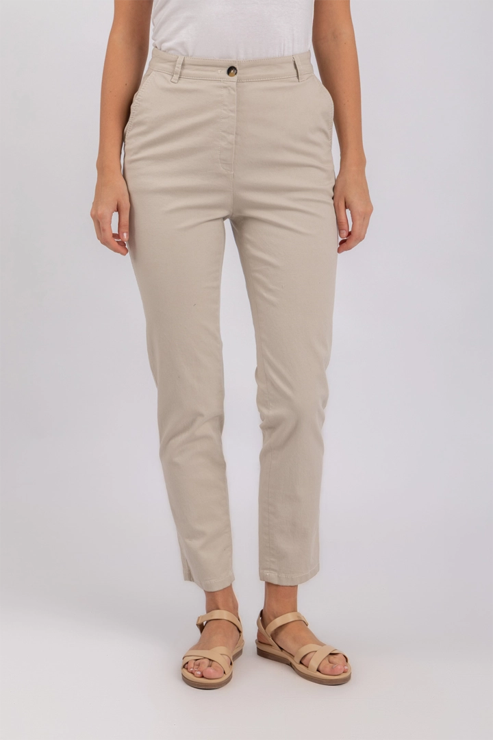 L. Beige