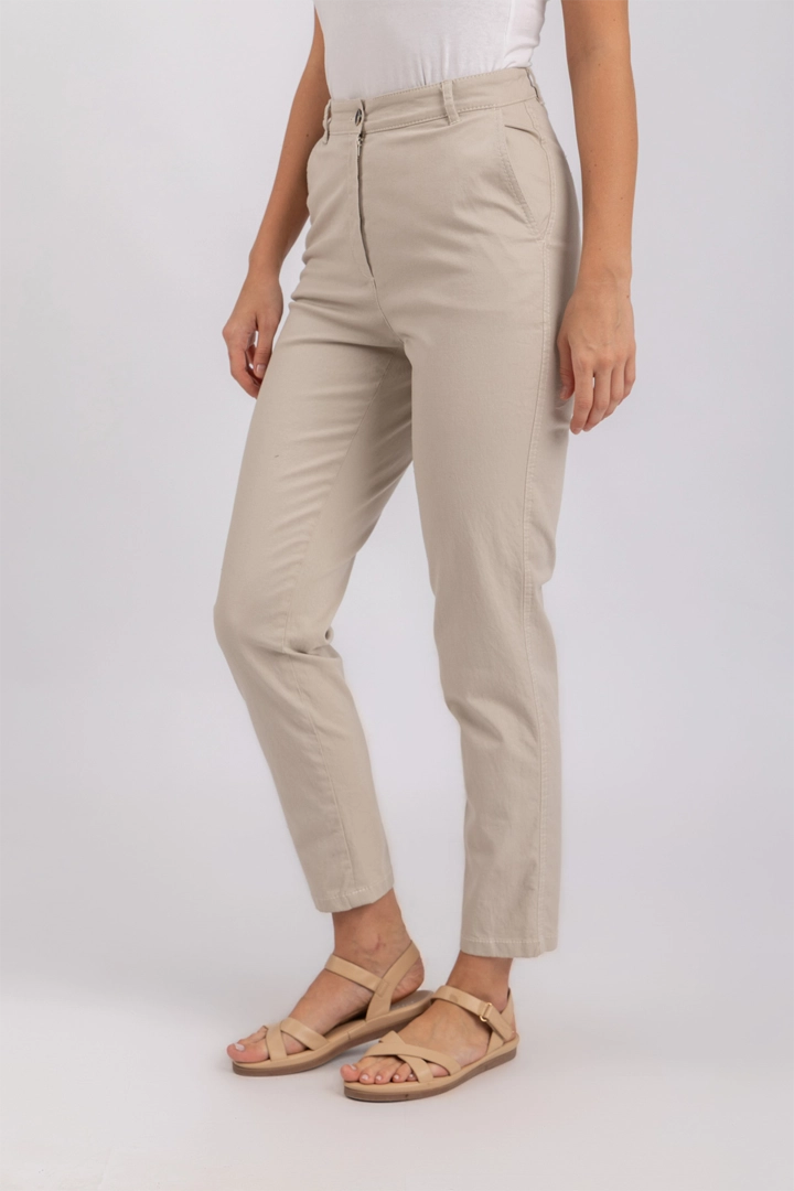 L. Beige