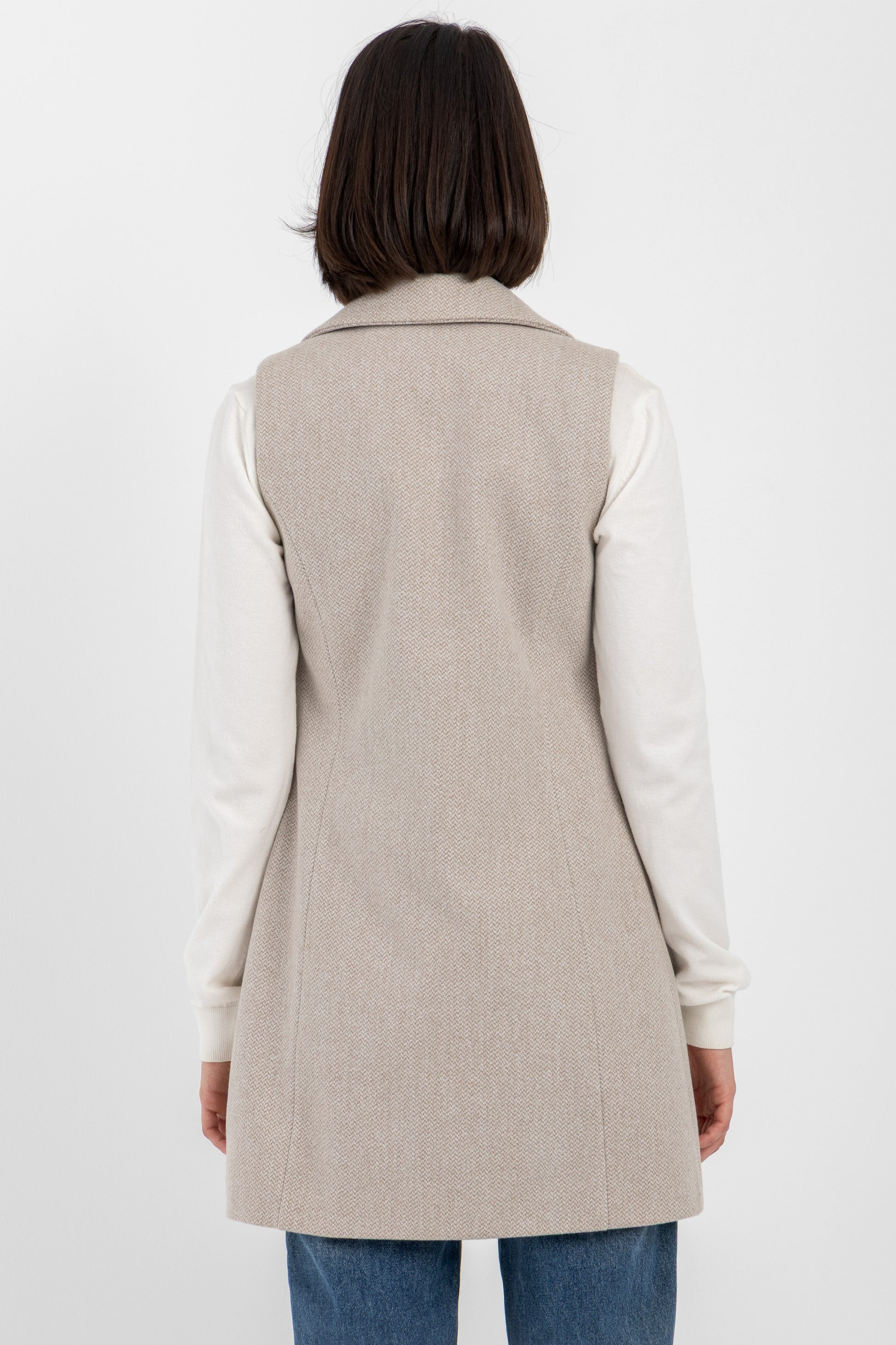 D. Beige