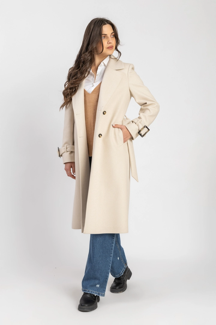 L. Beige