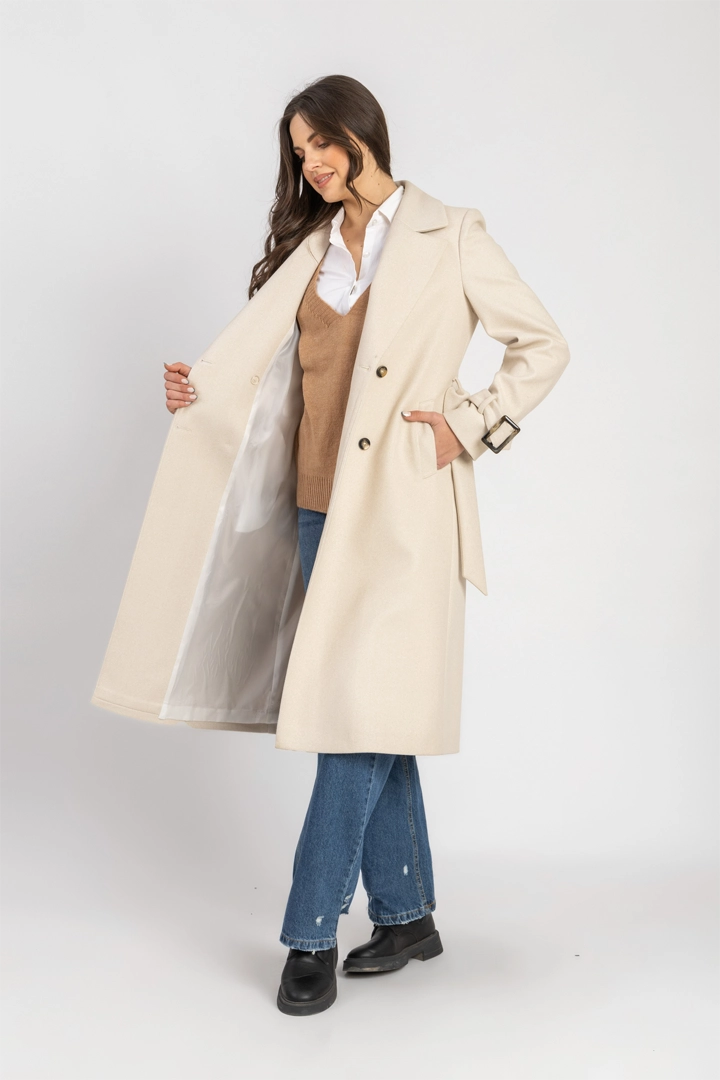 L. Beige