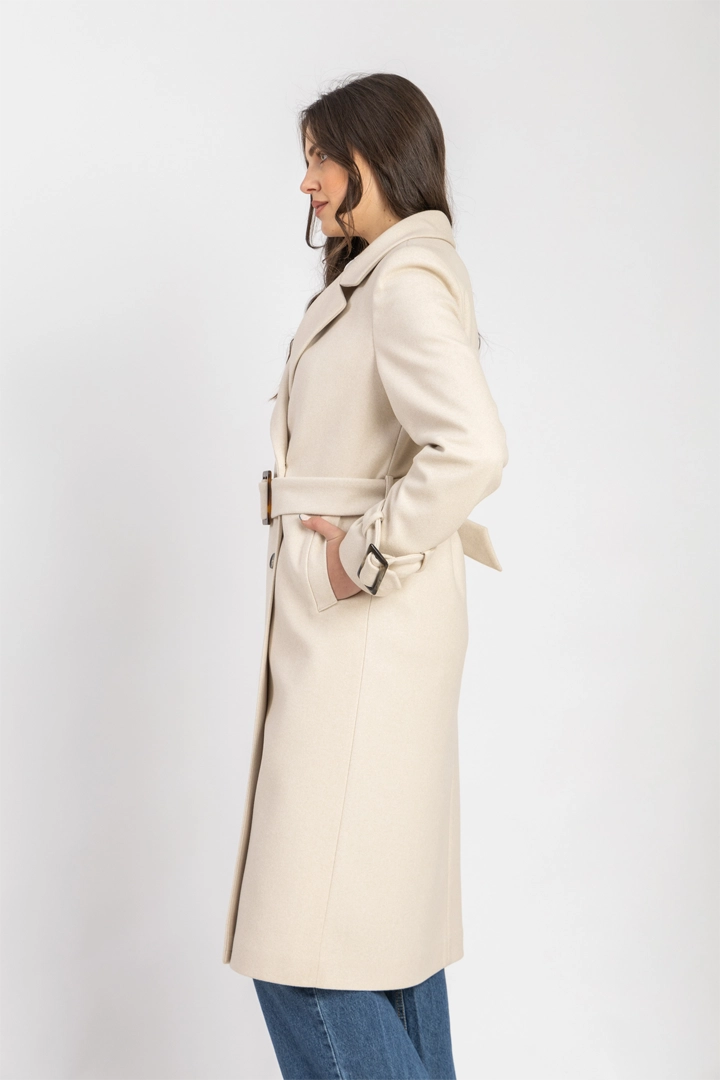 L. Beige