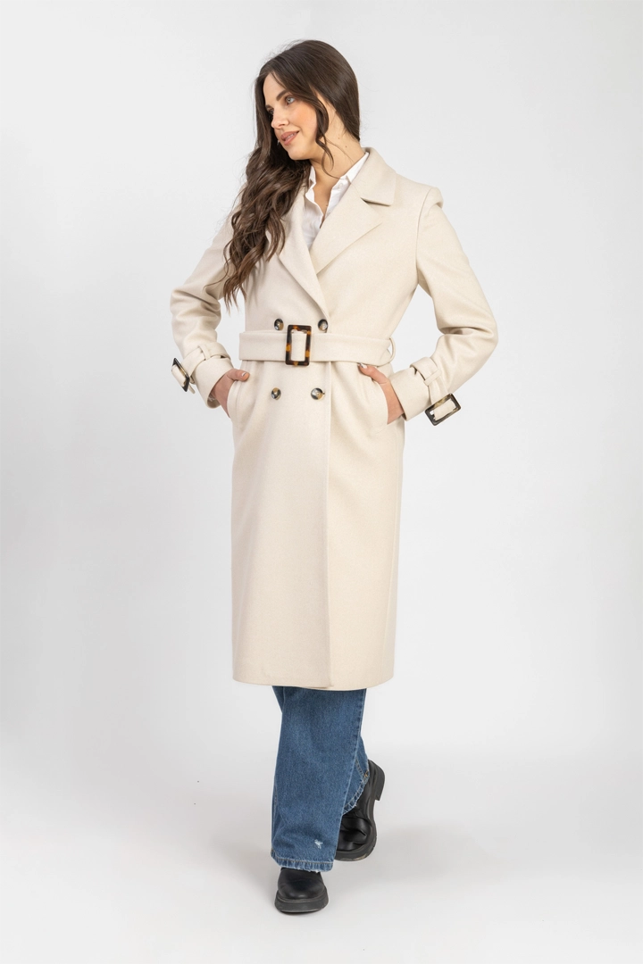 L. Beige