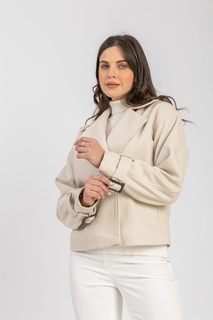 L. Beige