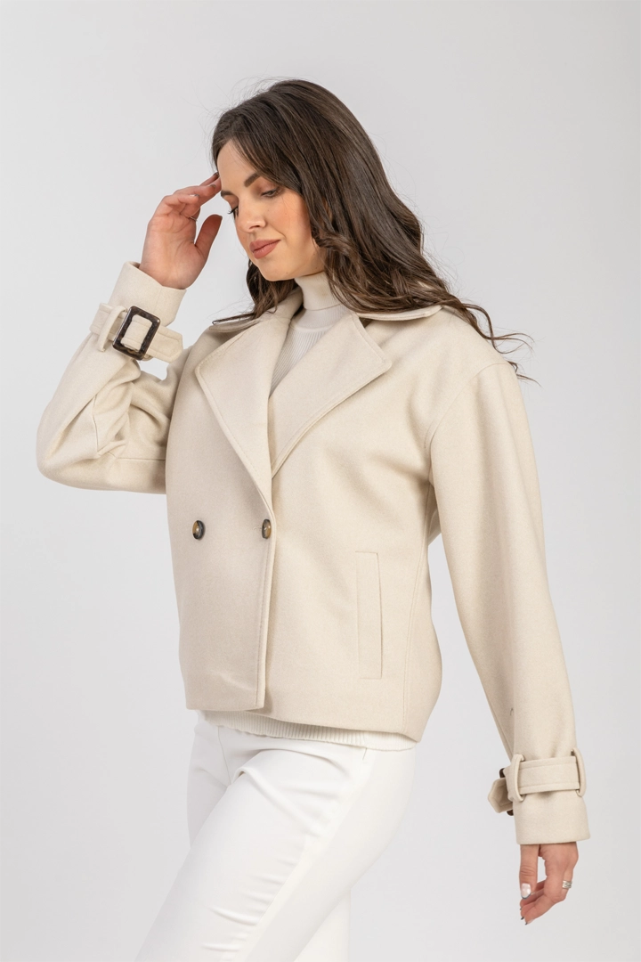 L. Beige