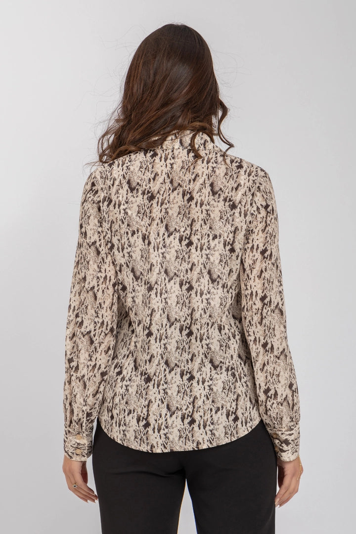L. Beige