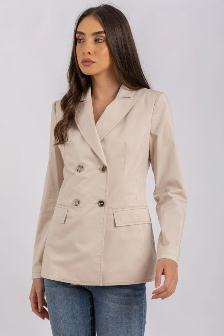 L. Beige