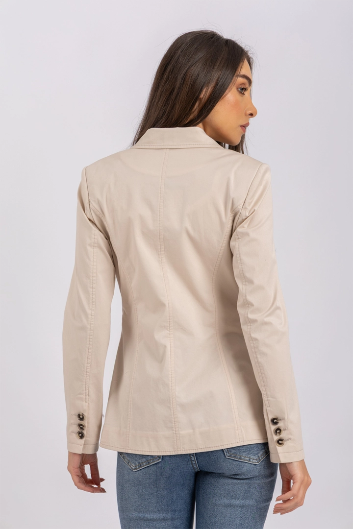 L. Beige