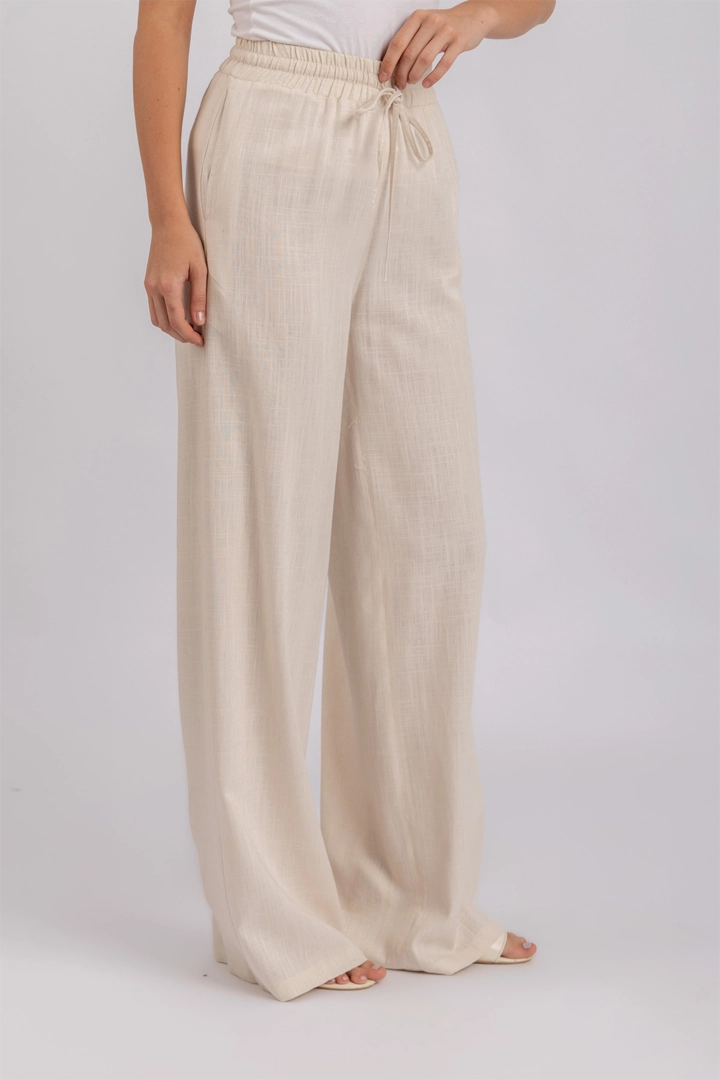 L. Beige