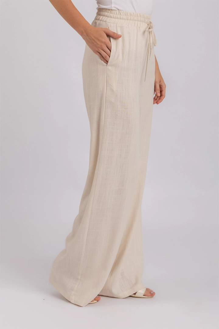 L. Beige