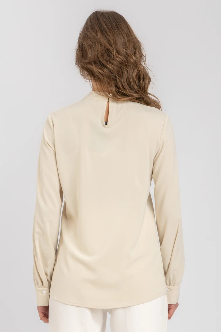 L. Beige
