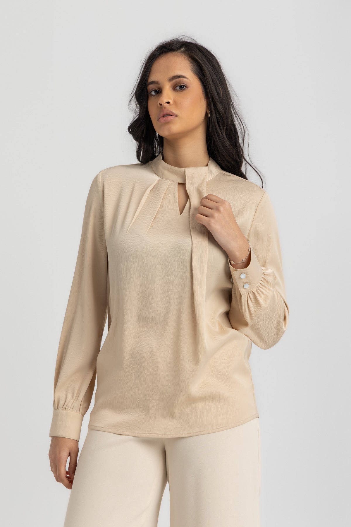 L. Beige