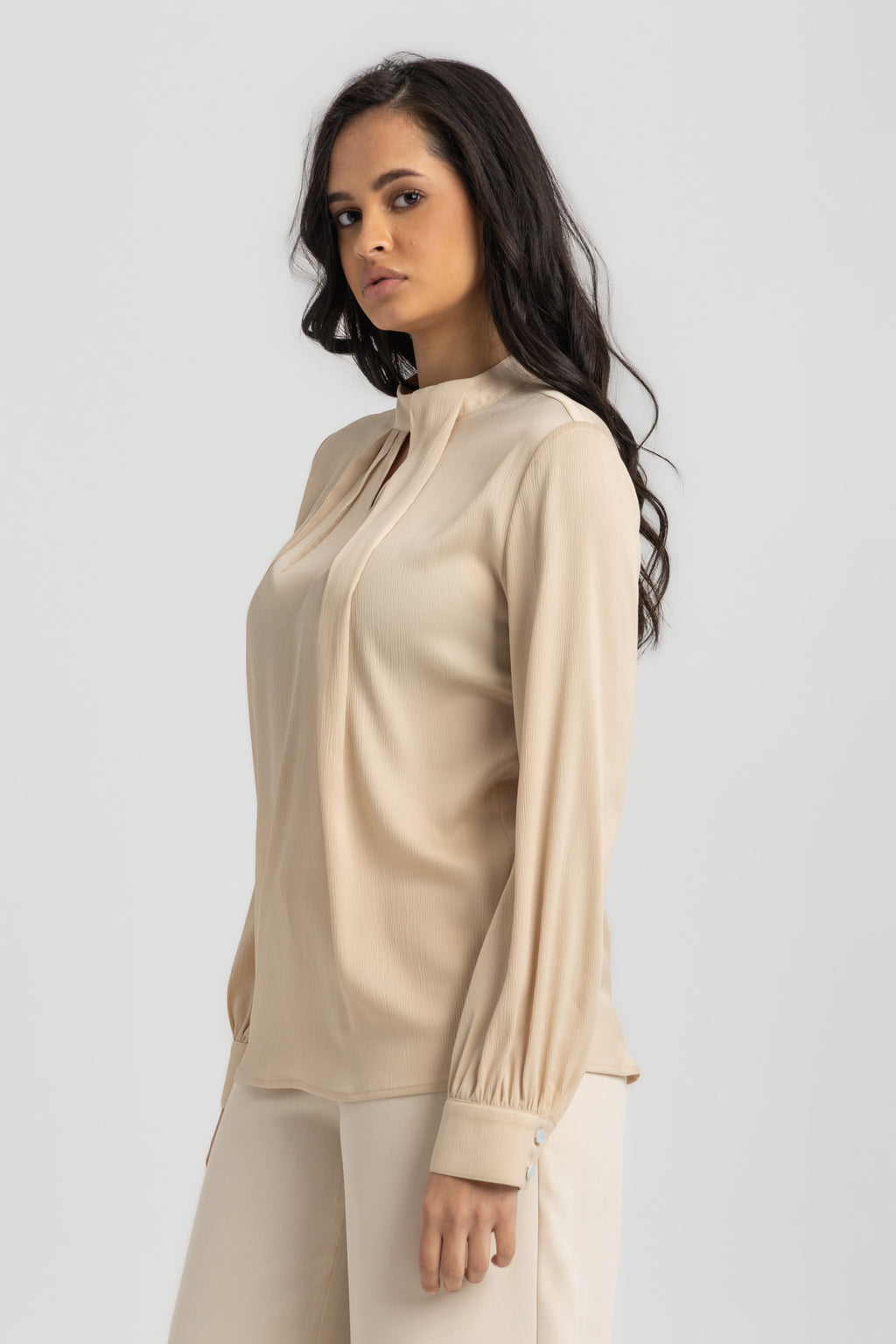 L. Beige