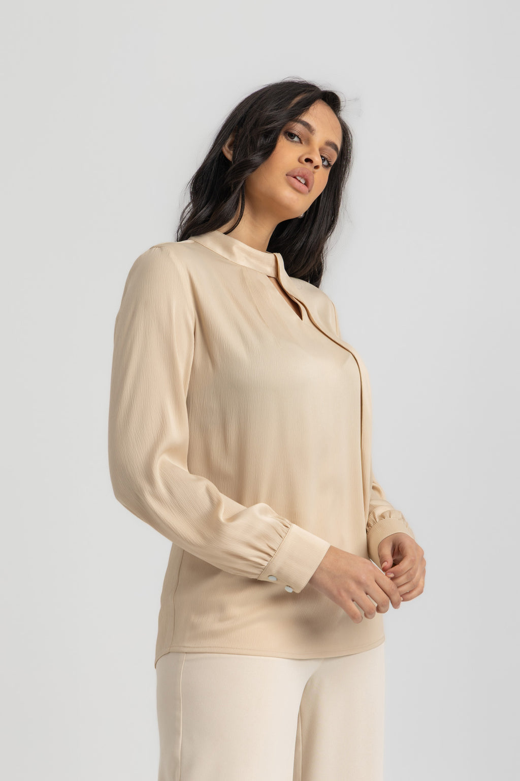 L. Beige