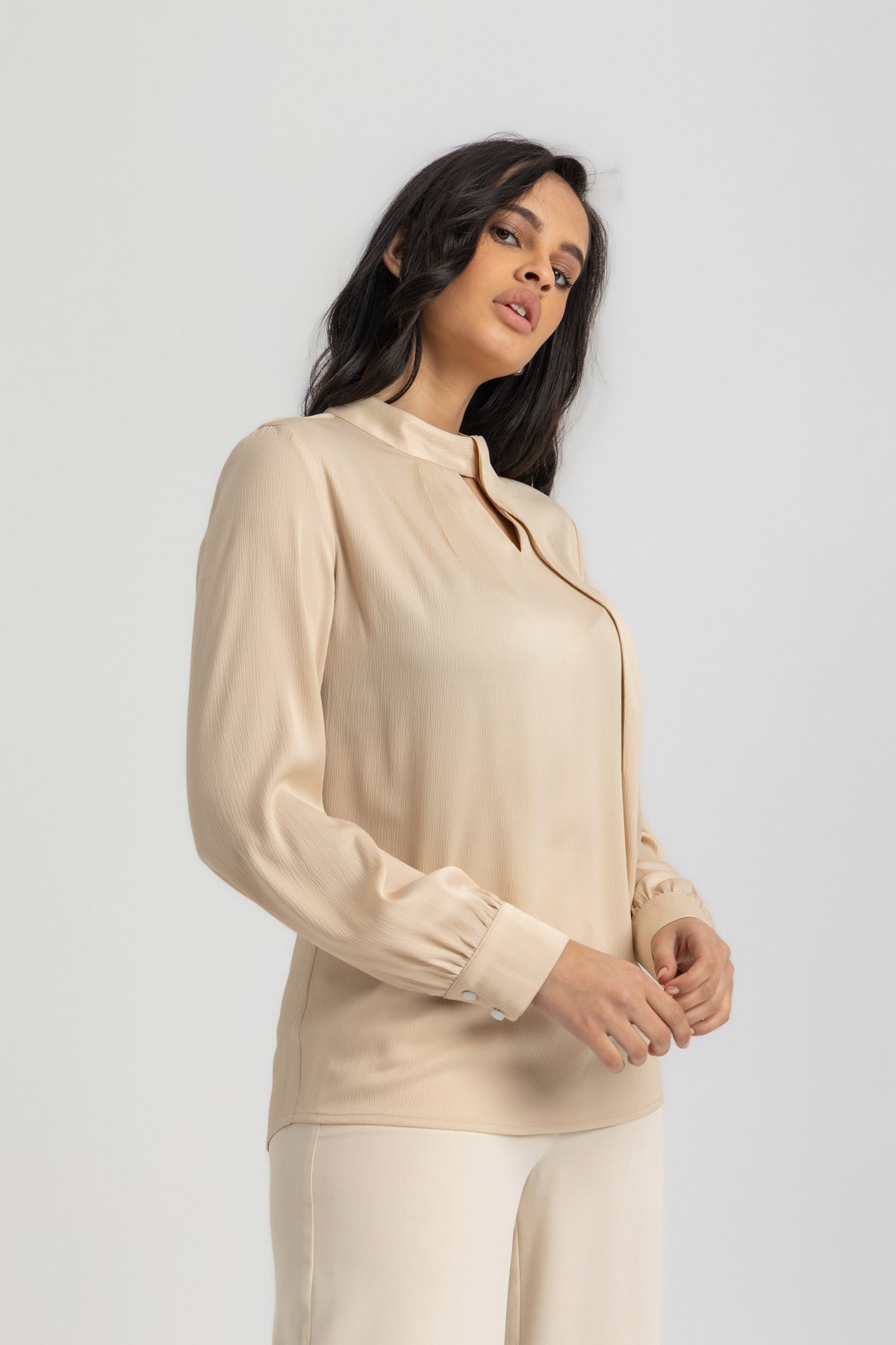 L. Beige
