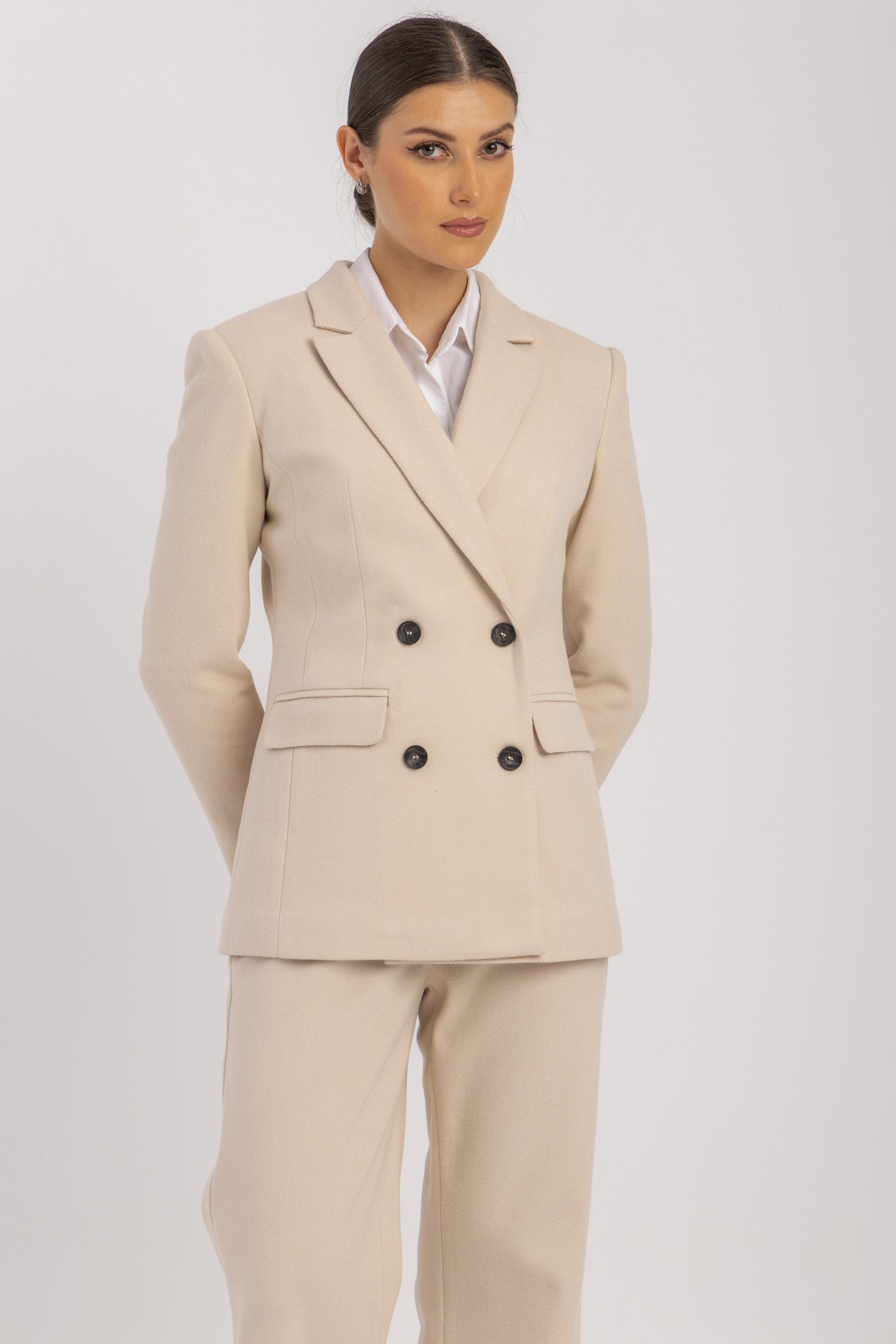 L. Beige
