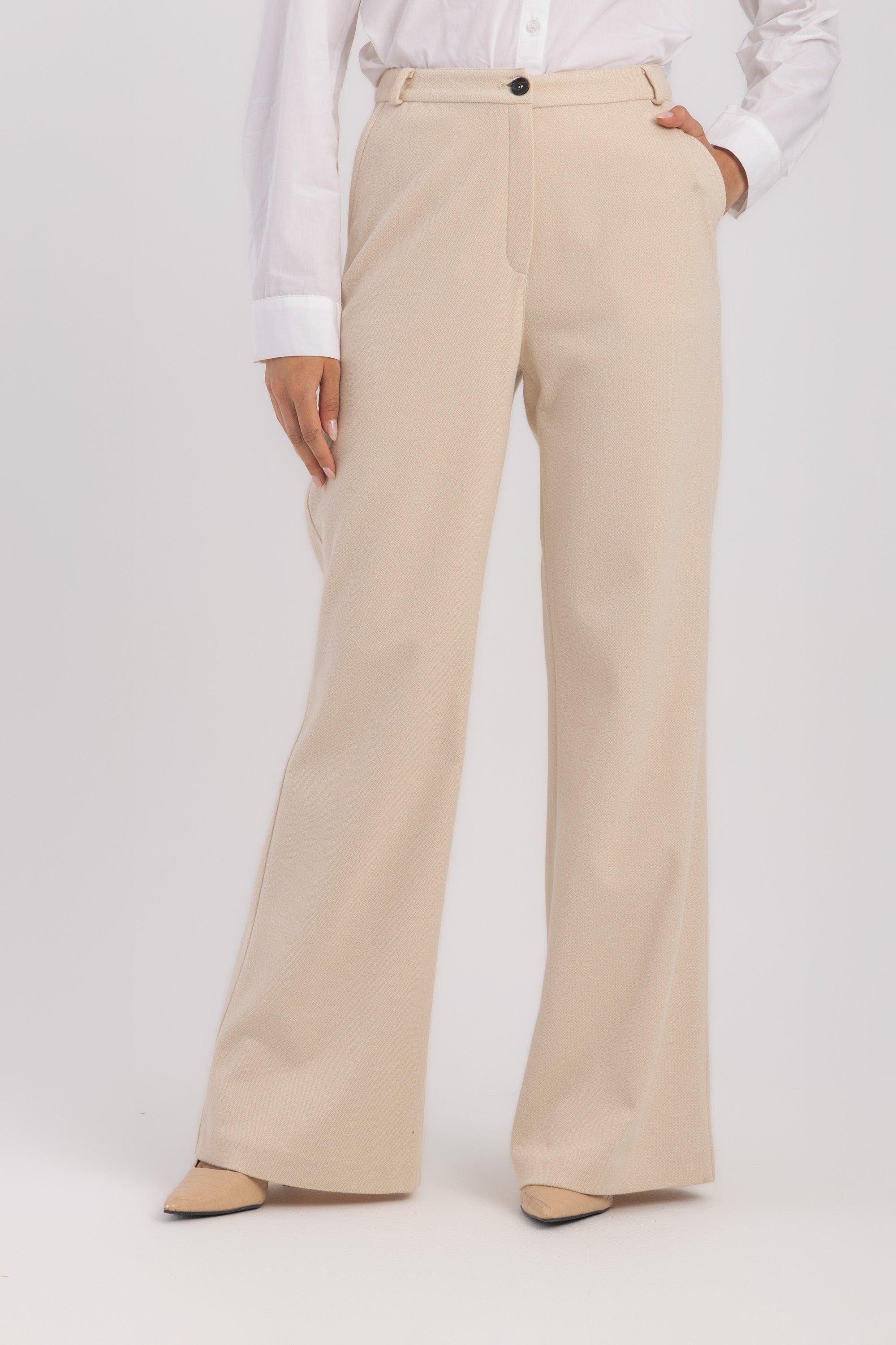 L. Beige